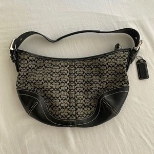 •VINTAGE BLACK COACH LOGO BAG•